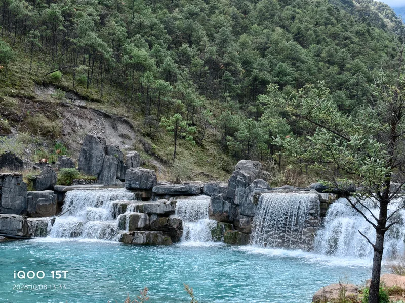 叠瀑层层
